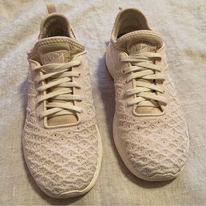 APL women’s Techloom Phantom size 8 in Alabaster